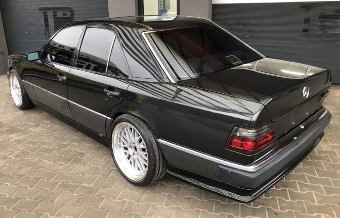 ❤️Minigonne laterali compatibili con MERCEDES W124 / S124 1989–1997❤️