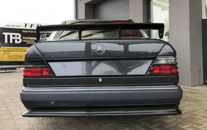 ❤️Tappo spoiler posteriore compatibile con MERCEDES Classe E W124❤️