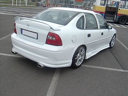 ❤️Spoiler  Compatibile con OPEL Vectra B Berlina HB 1995–2000 – Ver 1❤️