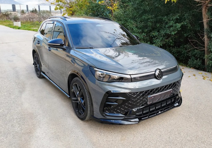 💕ART.9555 SPLITTER Volkswagen Tiguan Mk3 R-Line NERO  LUCIDO💕