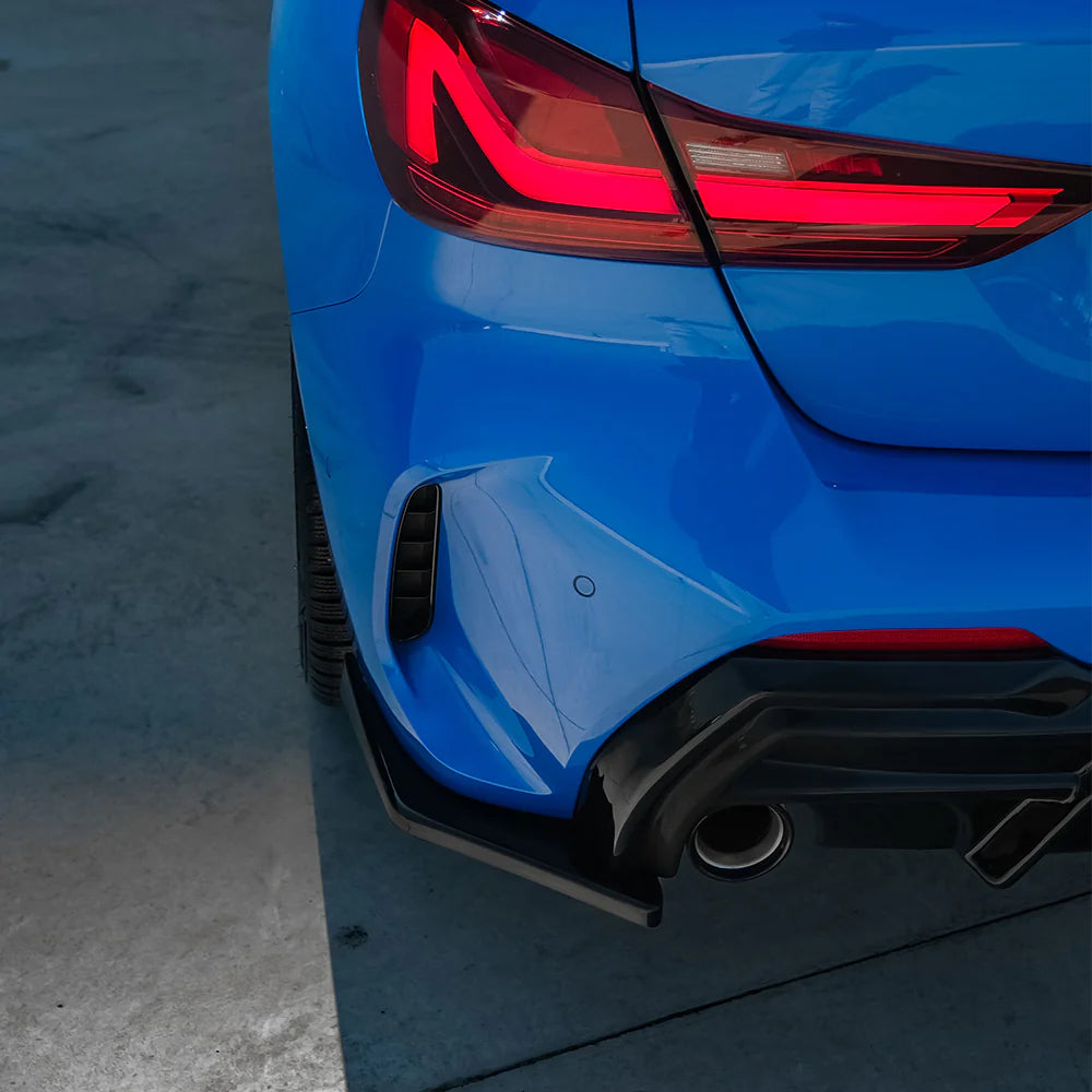 ART.2285🔥FLAP DIFFUSORE PER Serie 1 F40 M-Pack/M135i 2019-2024 NERO LUCIDO🔥