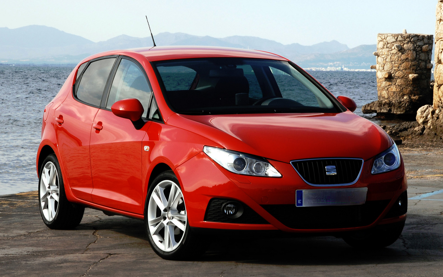 Headlight set for Seat Ibiza 4 6J 12-15 Chrome Twin Sport H7 