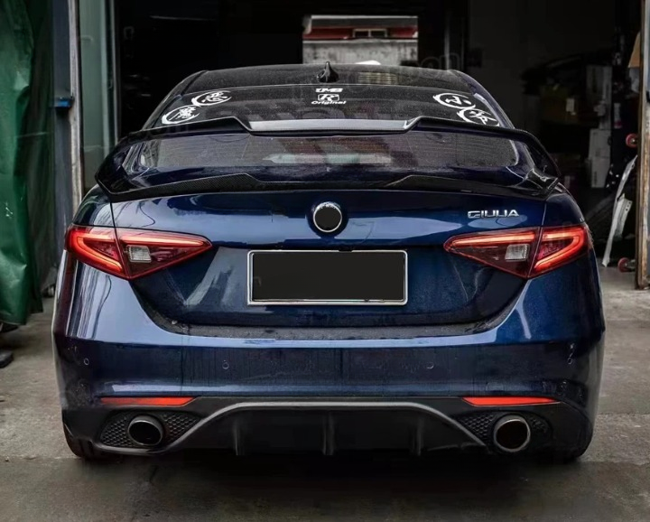 ART.7587  SPOILER Alfa Romeo Giulia  2015-2021