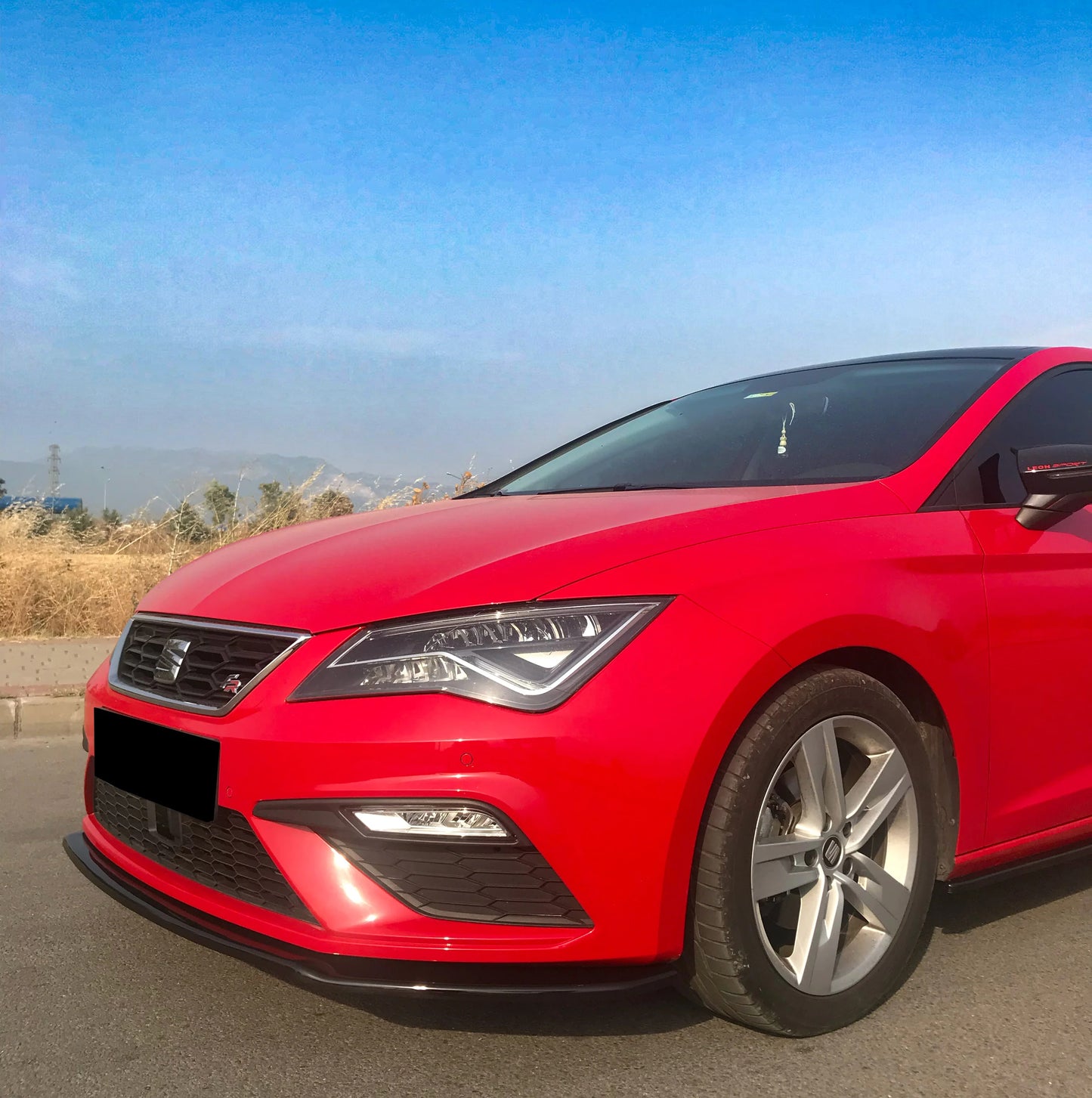Front splitter suitable for SEAT Leon FR MK3 Facelift 2017-2019 
