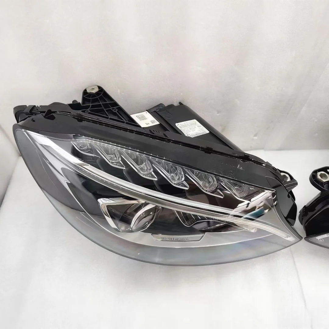 💫ART.4862 Fari Anteriori Daytime per Mercedes Classe C 2015-2018💫