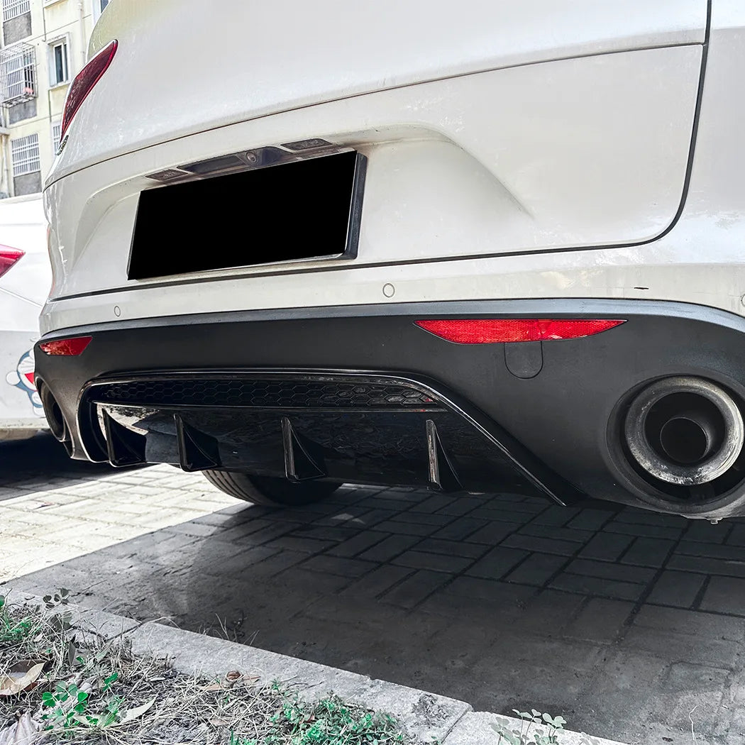 💫ART.8151 Diffusore Posteriore Nero Lucido per Alfa Romeo Stelvio 2017+💫 (Copia)