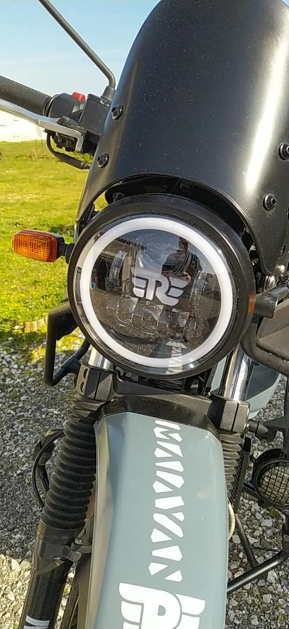 💫ART.4468 Faro Anterioire LED per Cafe Racer Royal Enfield Himalayan 400 411💫