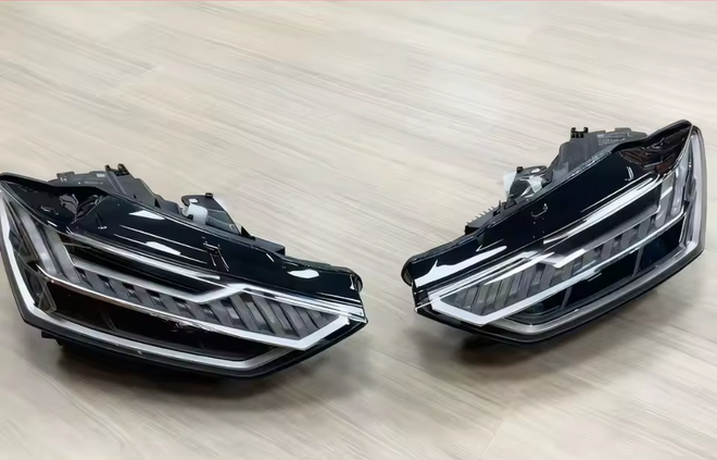 💫ART.4847 Fari Anteriori Daytime Dinamici (OLED) per Audi A7 2019-2025💫
