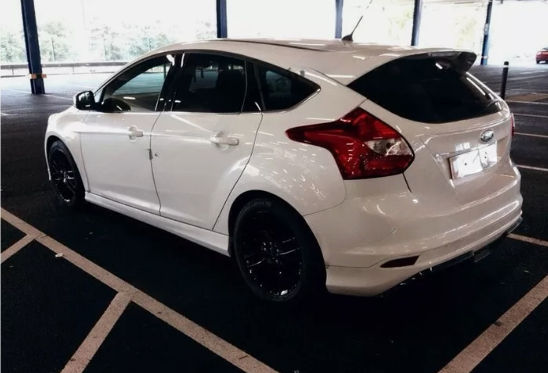 FORD FOCUS MK3 III BODY KIT FRONT SPOILER + REAR SKIRT + SIDE SKIRTS - ZETEC S