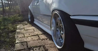 BMW E36 BERLINA / BERLINA REATO PARAFANGHI ANTERIORI E POSTERIORI PER DRIFT