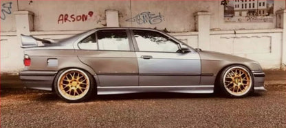 BMW E36 BERLINA REATO PARAFANGHI ANTERIORI E POSTERIORI PER DRIFT  NUOVO+++