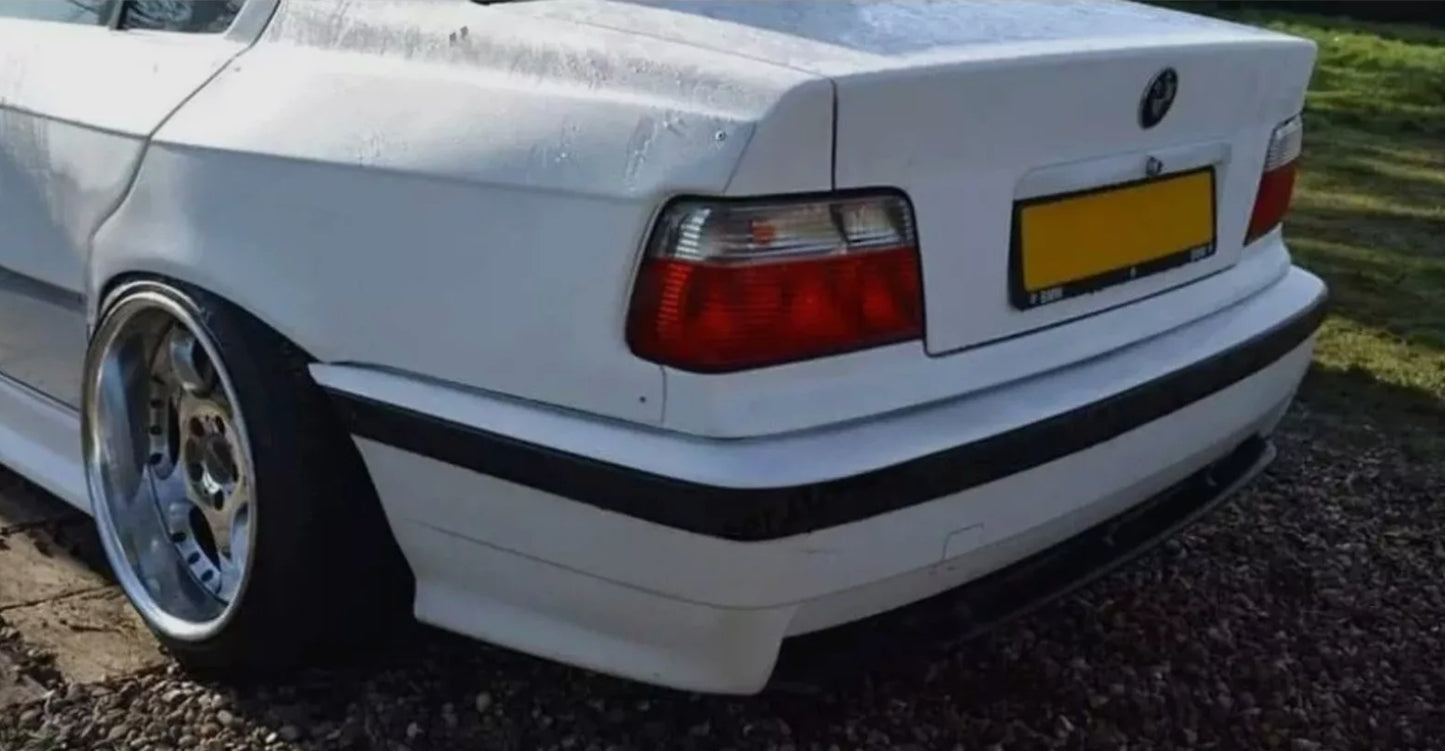 BMW E36 BERLINA REATO PARAFANGHI ANTERIORI E POSTERIORI PER DRIFT  NUOVO+++