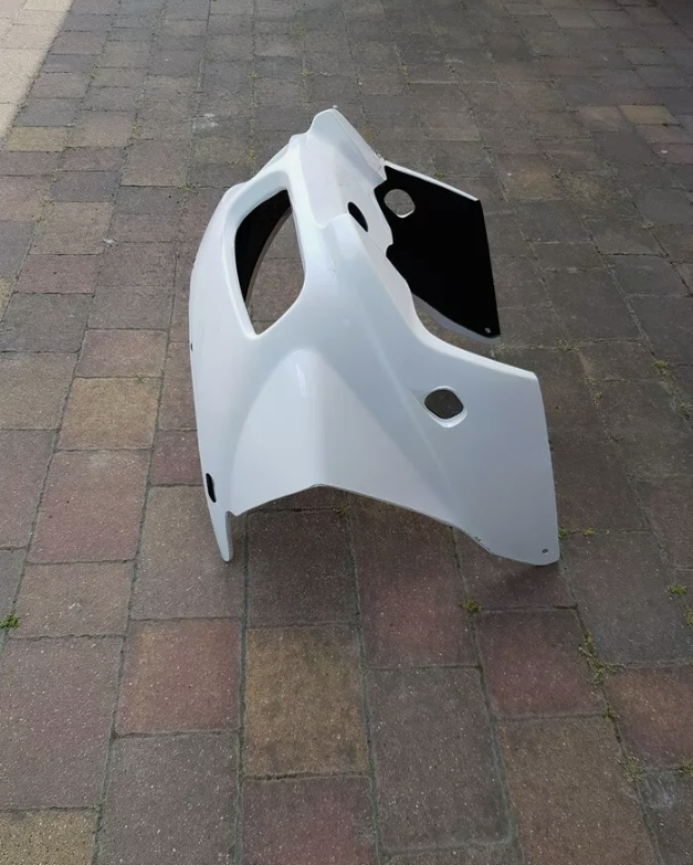 YAMAHA FZS 600 FAZER 1998 - 2001 UNPAINTED - FRONT FAIRING / NOSE / HOOD +NEW+