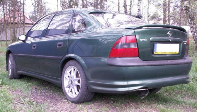 ❤️Spoiler Posteriore Compatibile con OPEL Vectra B Berlina 1995–2000 (Ver. III❤️
