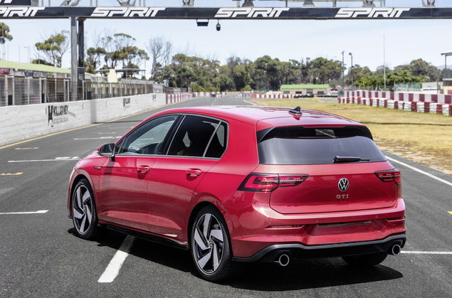 ART.5192 BODYKIT  Volkswagen Golf 8 3/5 2019-2023 Porte Look GTI 2 Scarico