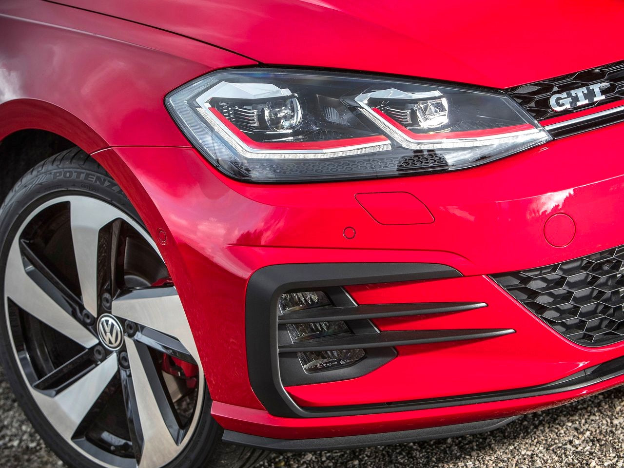 ART.3789  PARAURTI ANTERIORI  VW GOLF 7 17-19