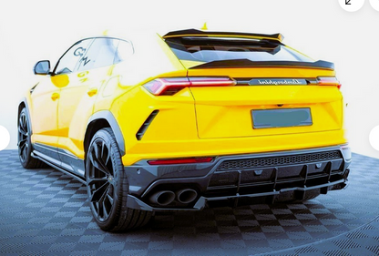 💕ART.8334 SPOILER LAMBORGHINI URUS  NERO  LUCIDO  💕