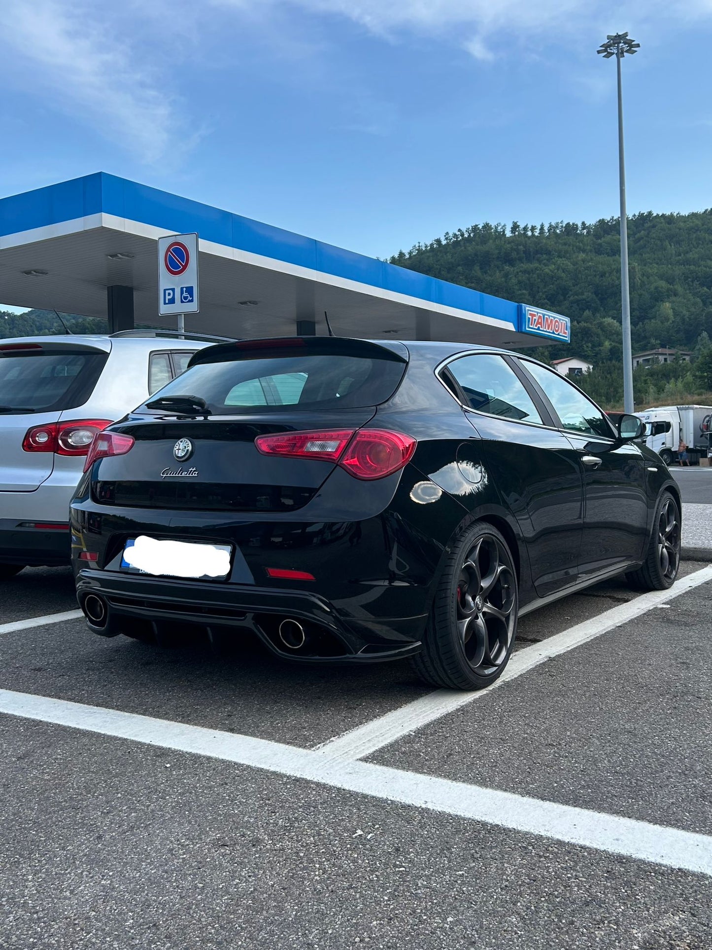 ART. 0405 DIFFUSORE ALFA ROMEO GIULIETTA LOOK QUADRIFOGLIO NERO LUCIDO