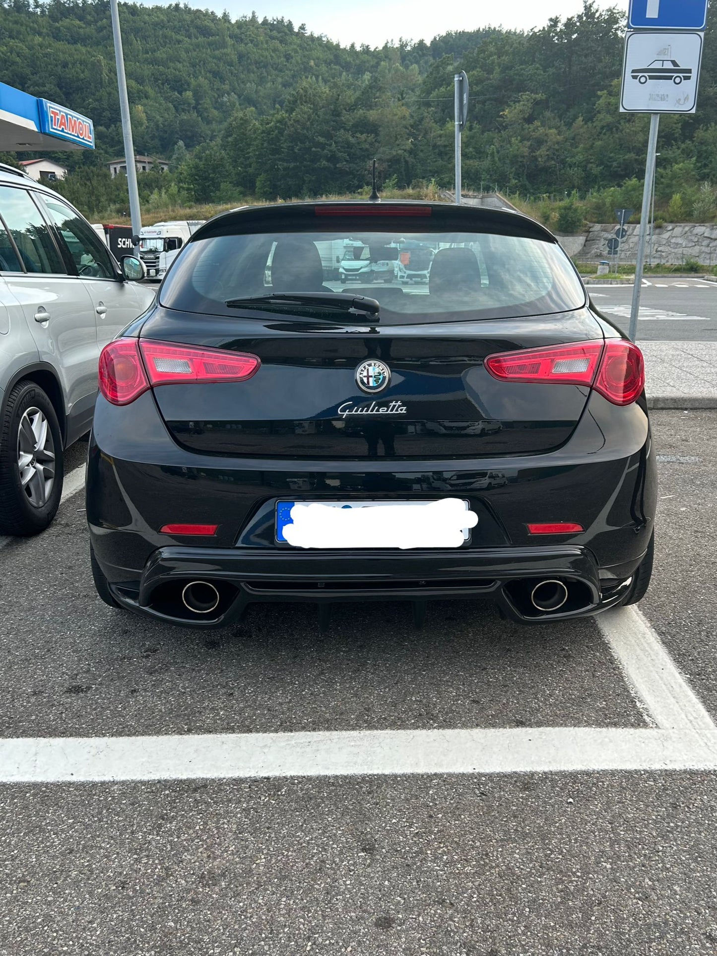 ART. 0405 DIFFUSORE ALFA ROMEO GIULIETTA LOOK QUADRIFOGLIO NERO LUCIDO