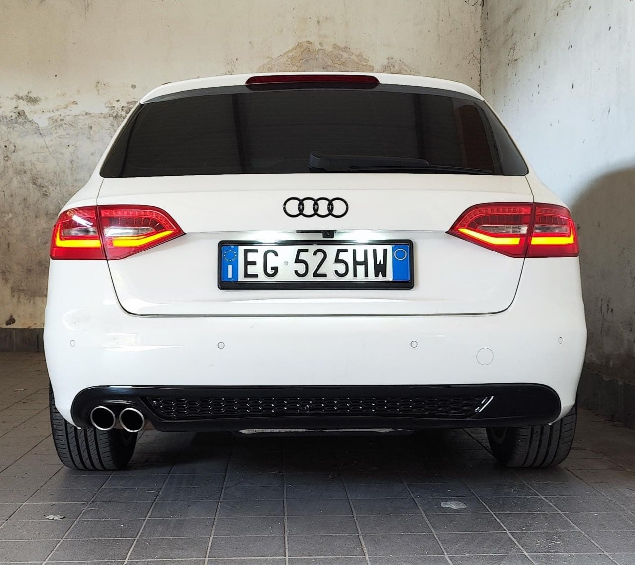 ART. 1749 DIFFUSORE A4 B8 2007-2011 LOOK SLINE 2SX NERO LUCIDO