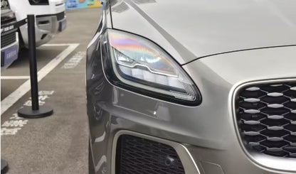 Jaguar E-PACE Faro 2018-2024 Jaguar E-PACE Faro Completo