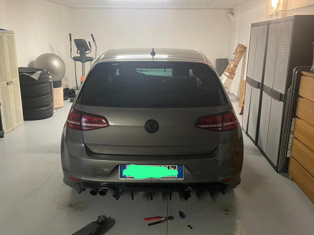 🔥Glossy Black Diffuser Kit with Rear Diffuser Suitable for VW Golf R MK7🔥