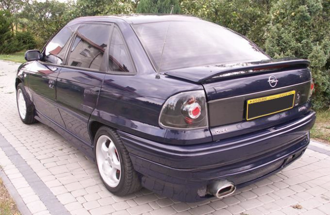 ❤️Tappo Spoiler Compatibile per OPEL Astra F Berlina e Cabrio❤️