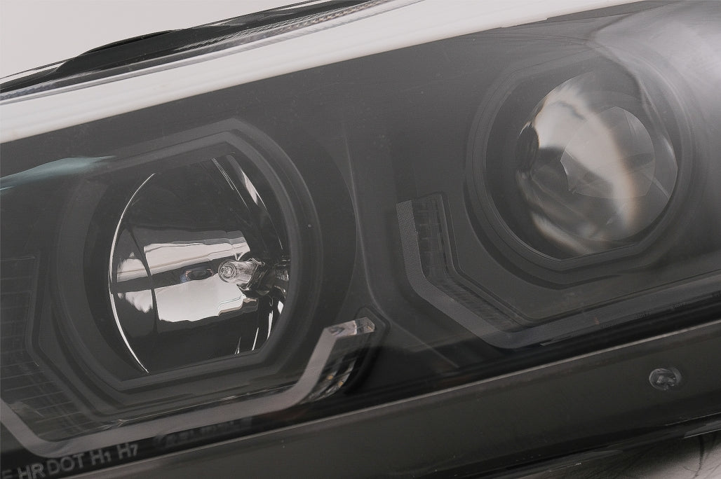 ✔️Fari 3D LED Angel Eyes adatti per BMW Serie 3 E90 E91 2005-2008 LHD Nero