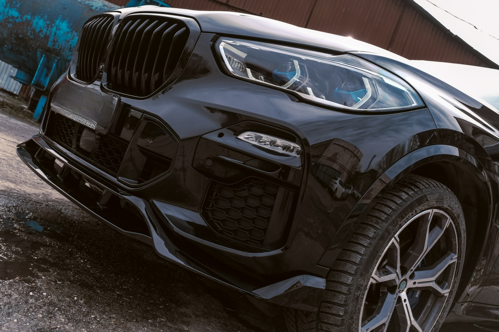 Kit carrozzeria Aero adatto per BMW X5 G05 (2018-2022) M-Tech Nero Knight Design