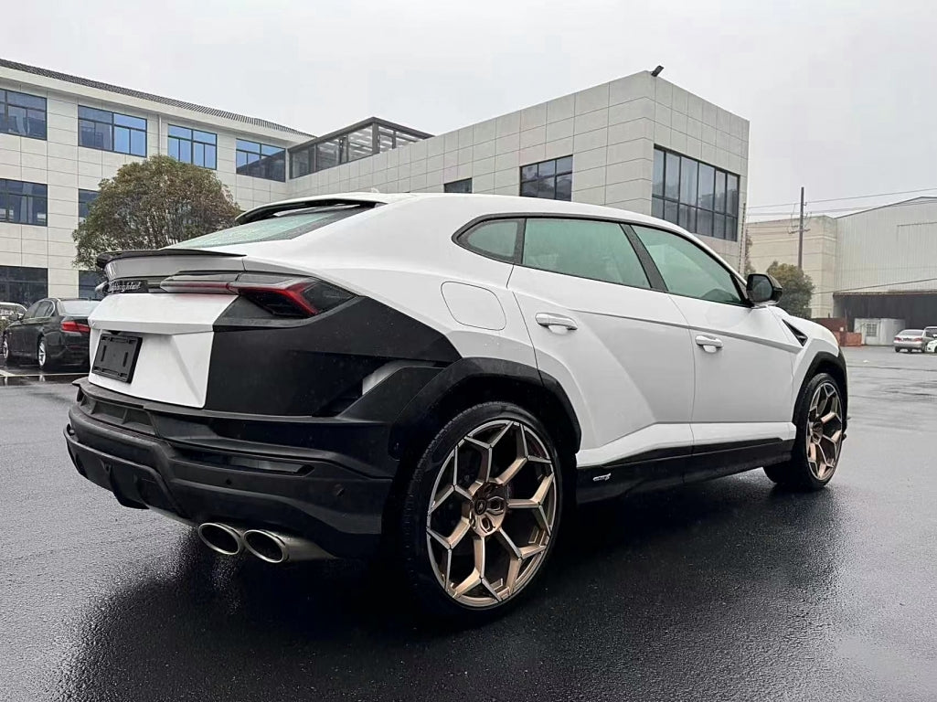 ⭐BODYKIT ADATTO PER Lamborghini Urus 18-22 Conversione a ornamenti in carbon⭐