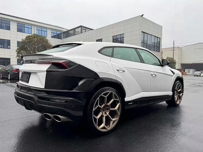 ⭐BODYKIT ADATTO PER Lamborghini Urus 18-22 Conversione a ornamenti in carbon⭐
