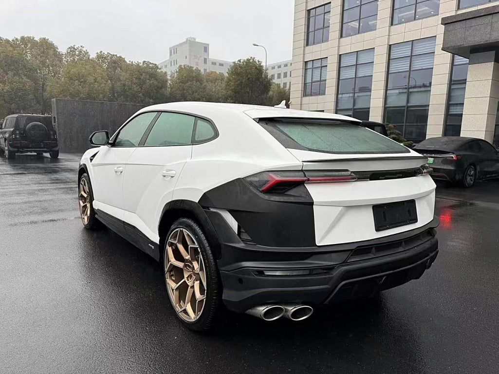 ⭐BODYKIT ADATTO PER Lamborghini Urus 18-22 Conversione a ornamenti in carbon⭐