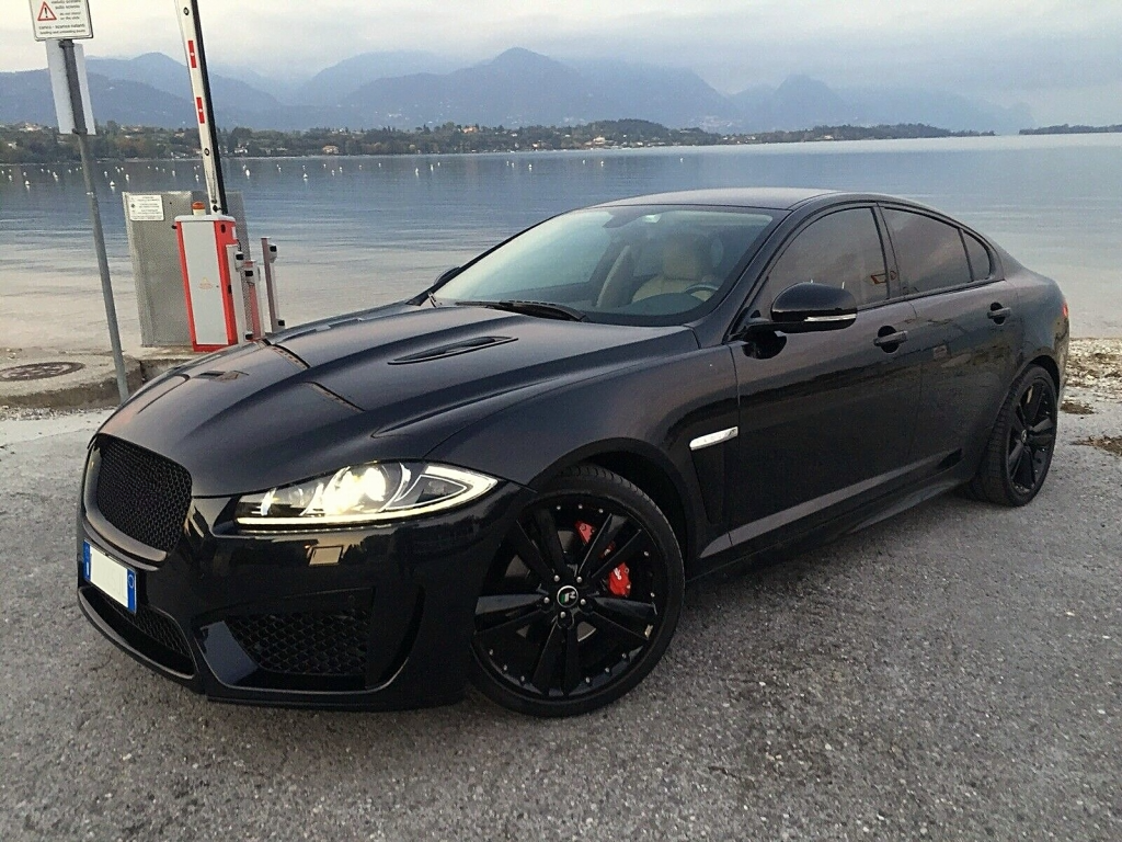 Kit carrozzeria completo adatto per JAGUAR XF X250 Facelift (2012-2016) XFR-S Design