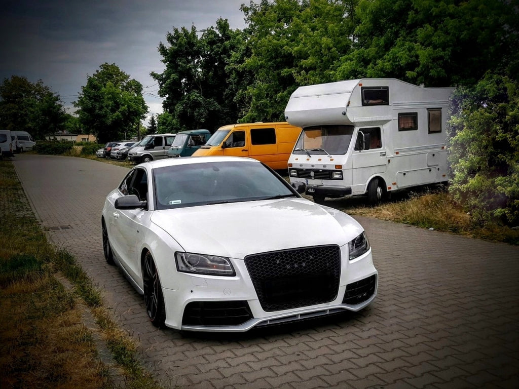 Front bumper suitable for Audi A5 8T Pre Facelift (2007-2011) RS5 Design
