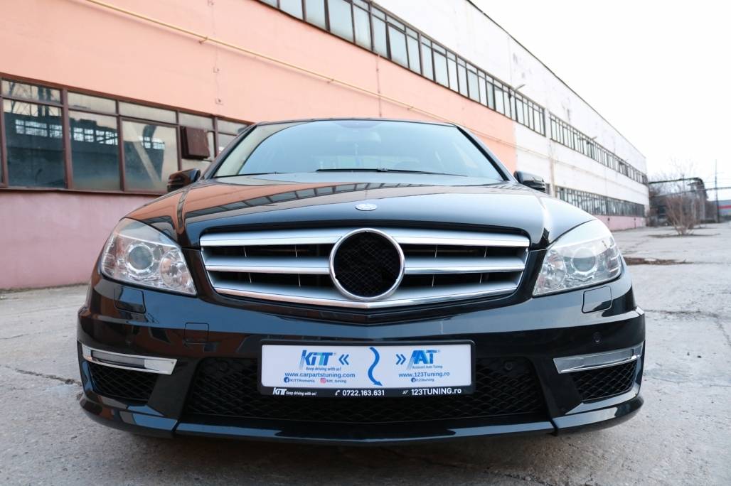 Paraurti anteriore adatto per Mercedes Classe C W204 S204 C204 (2007-2015)