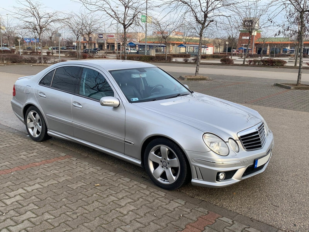 Paraurti anteriore adatto per Mercedes W211 Classe E (2002-2009) e griglia