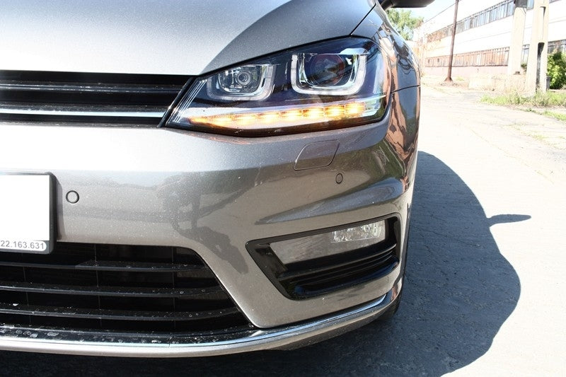 Paraurti anteriore adatto per VW Golf VII 7 (2013-2017) con fari 3D LED