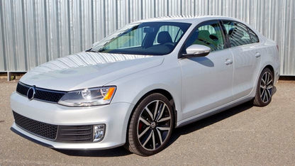 Front bumper suitable for VW Jetta Mk6 VI (2011-2014) GLI GTI Design