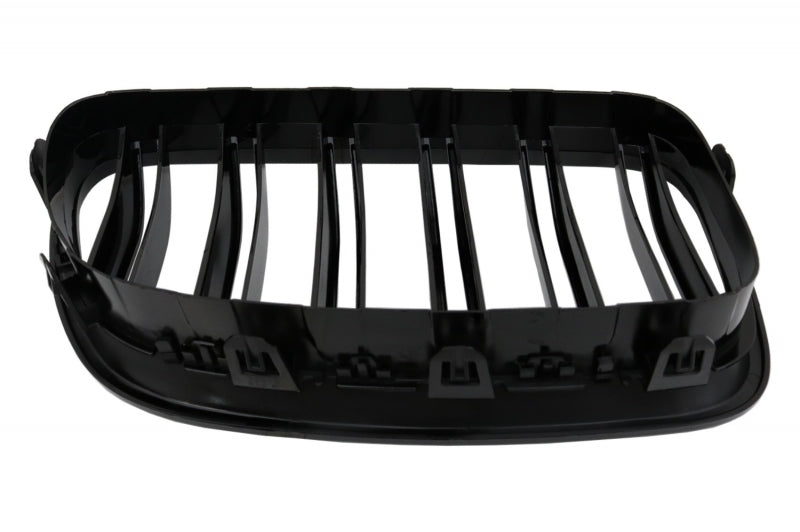 Paraurti anteriore con griglie centrali adatto per BMW Serie 5 F10 F11 Non LCI