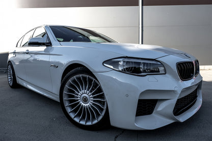 Paraurti anteriore con griglie centrali adatto per BMW Serie 5 F10 F11 2011-2017