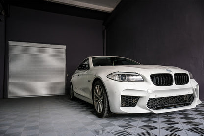 Paraurti anteriore con griglie centrali adatto per BMW Serie 5 F10 F11 2011-2017