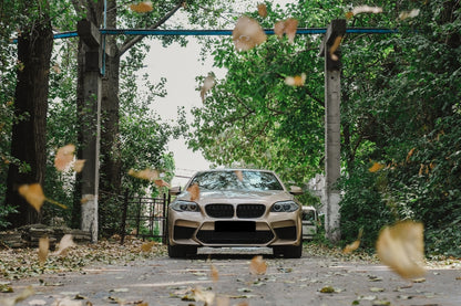 Paraurti anteriore con griglie centrali adatto per BMW Serie 5 F10 F11 2011-2017