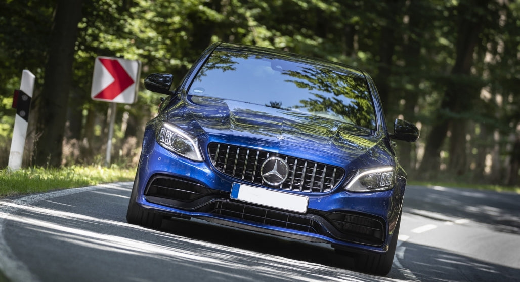 Paraurti anteriore con diffusore adatti per Mercedes Classe C A205 (2014-2019)