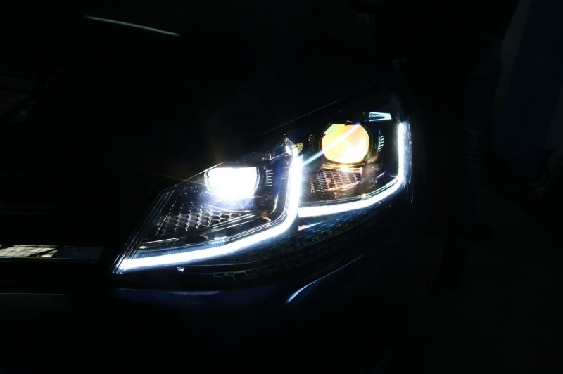 Paraurti anteriore con fari LED Luci di svolta dinamiche adatte per VW Golf VII