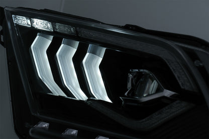Fari Full LED adatti per Ford Mustang V (2010-2014) con luce di svolta