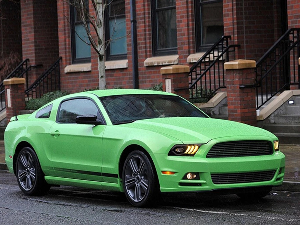 Fari Full LED adatti per Ford Mustang V (2010-2014) con luce di svolta