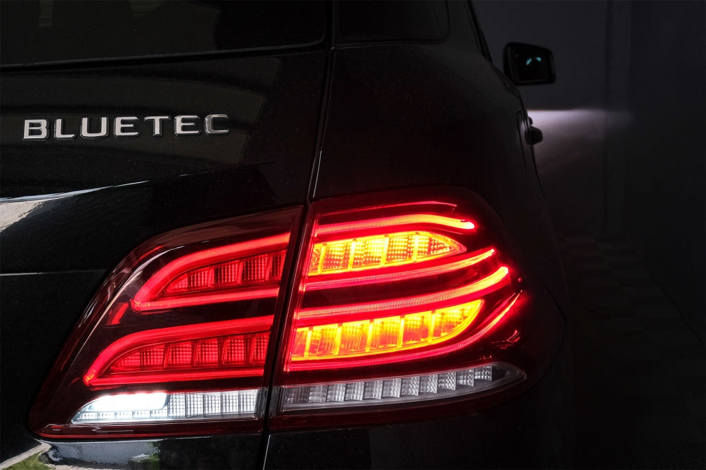 Fanali posteriori full LED LightBar adatti per Mercedes Classe M W166 (2012-2015) Rosso Bianco LHD
