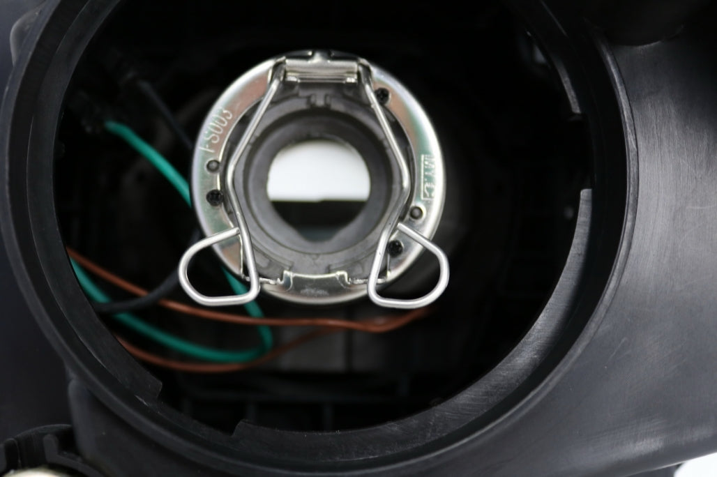 Fari LED DRL adatti per Ford Focus III Mk3 (2015-2017) Design Bi-Xenon