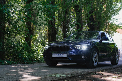 Fari anteriori a LED DRL Angel Eye adatti per BMW Serie 1 F20 F21 (2011-2014)