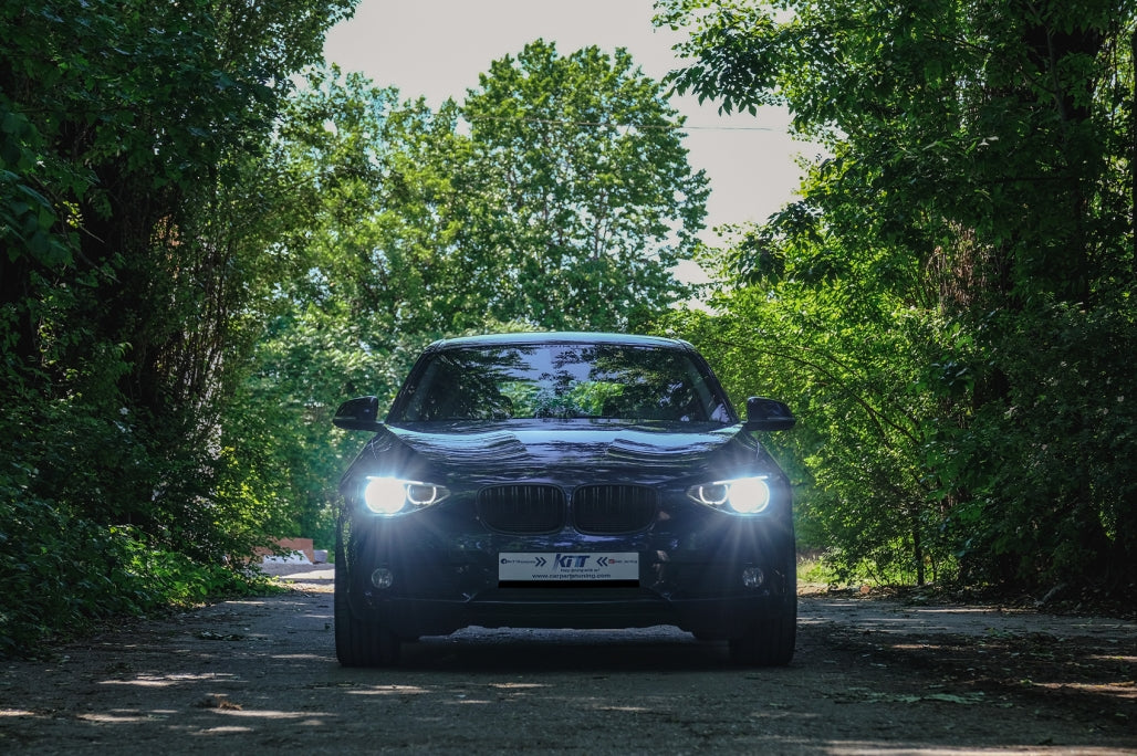Fari anteriori a LED DRL Angel Eye adatti per BMW Serie 1 F20 F21 (2011-2014)